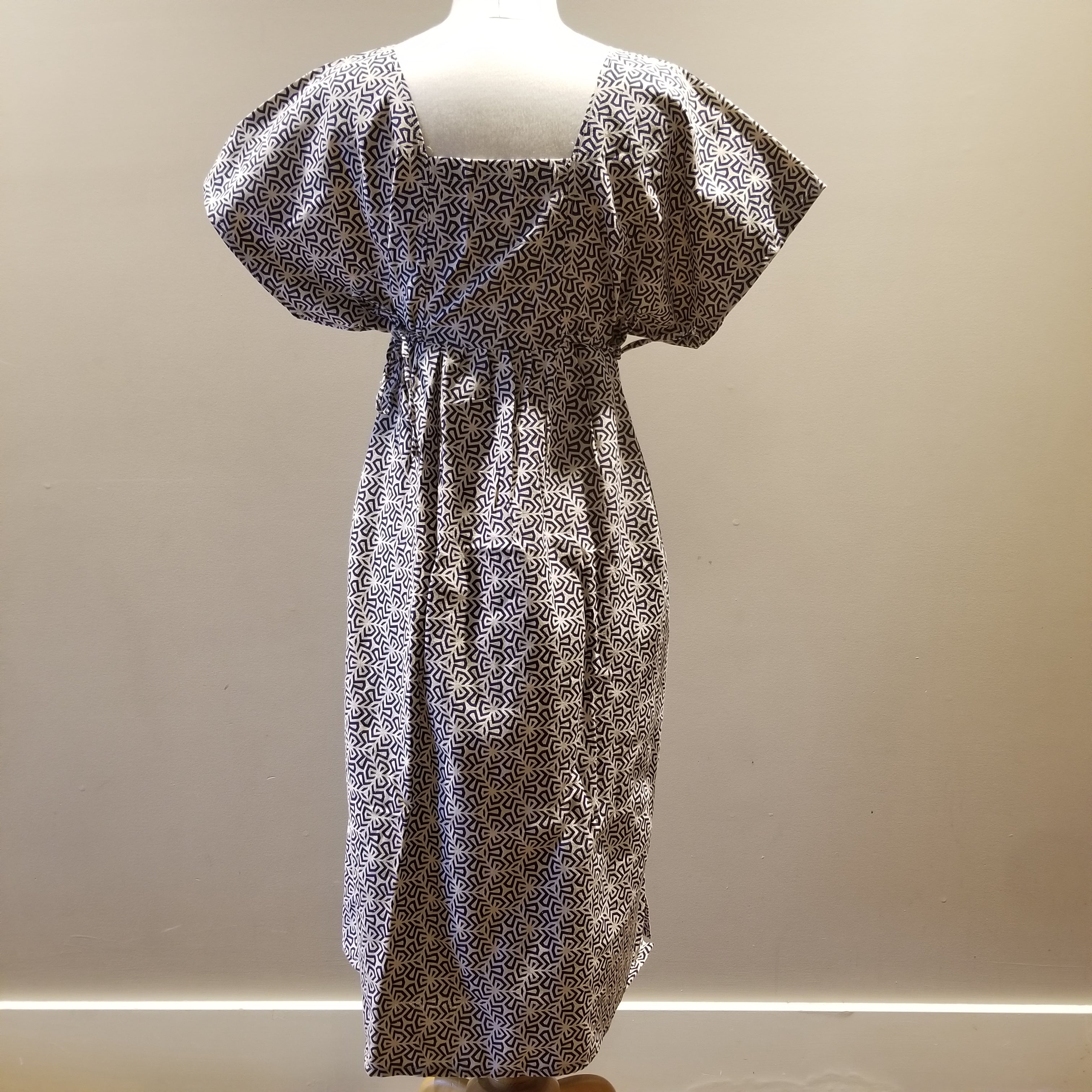 Beautiful Pattern Dress With Side Tie - Siamurai